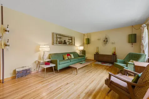 219 Floral Avenue Mankato MN 56001