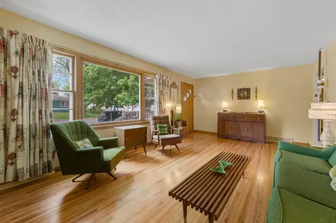 219 Floral Avenue Mankato MN 56001