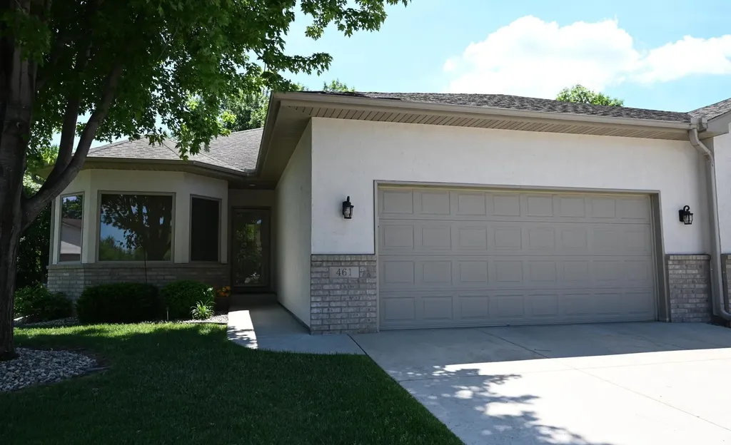 461 Roundhouse Street Shakopee MN 55379
