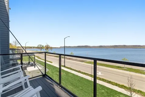 907 N Lakeshore Drive Lake City MN 55041