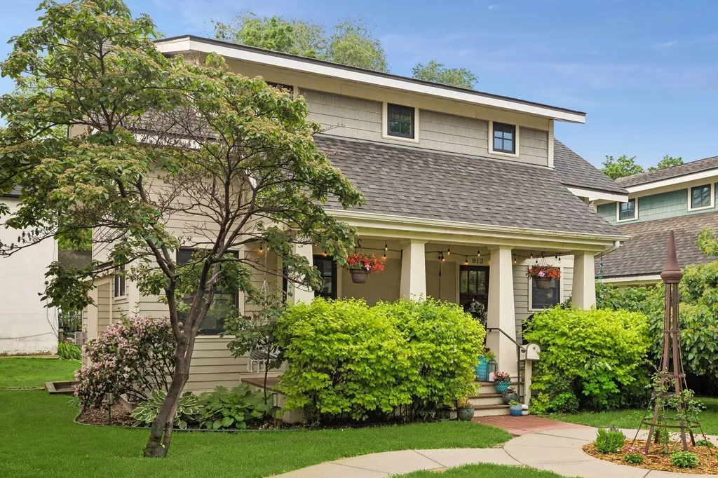 812 NE Main Street Minneapolis MN 55413