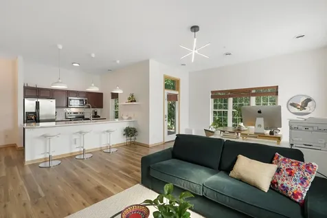 2850 Cedar Avenue S Minneapolis MN 55407