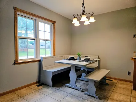206 Pine Street SW New London MN 56273