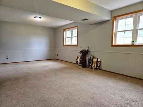 206 Pine Street SW New London MN 56273