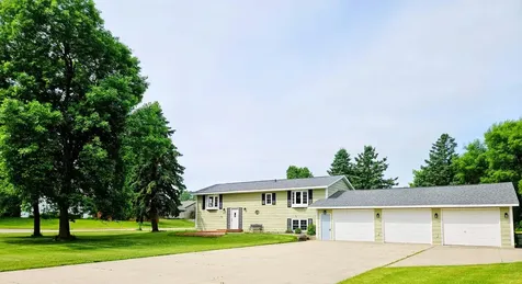 206 Pine Street SW New London MN 56273