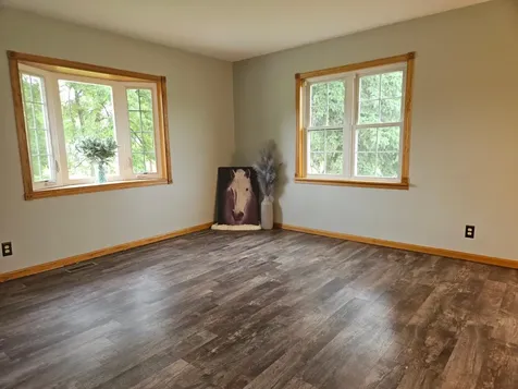 206 Pine Street SW New London MN 56273