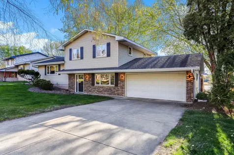 129 E Golden Lake Lane Circle Pines MN 55014