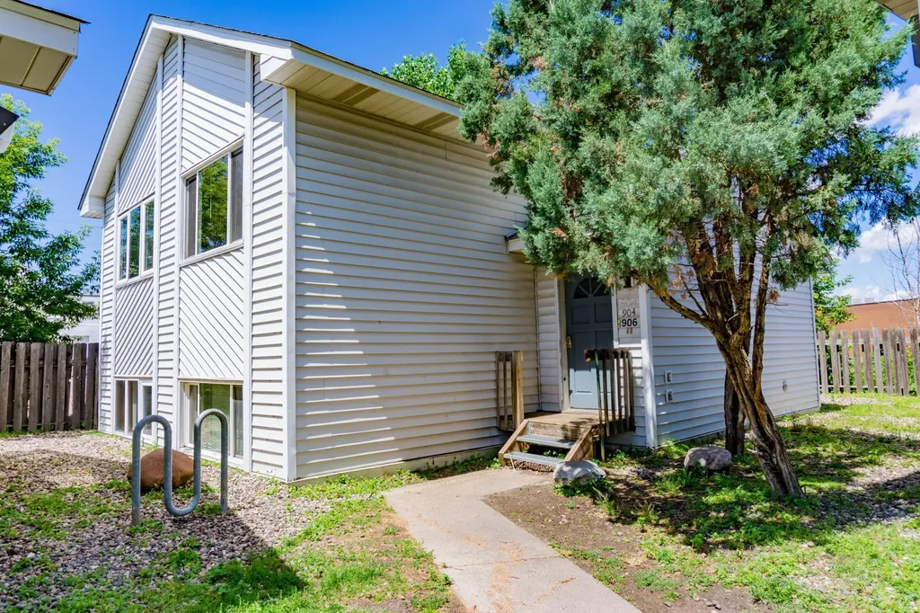 904 9th Avenue SE Minneapolis MN 55414