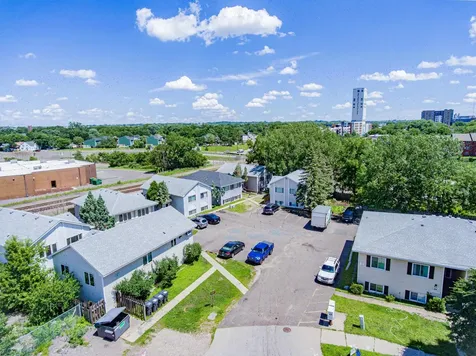 904 9th Avenue SE Minneapolis MN 55414