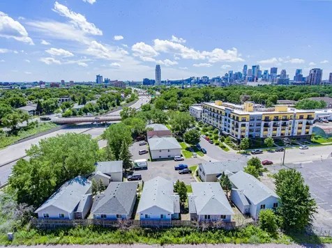 904 9th Avenue SE Minneapolis MN 55414