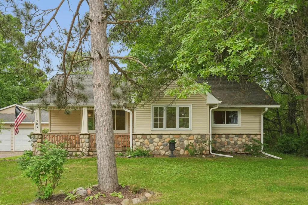 5831 E Viking Boulevard Wyoming MN 55092