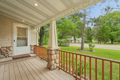 5831 E Viking Boulevard Wyoming MN 55092