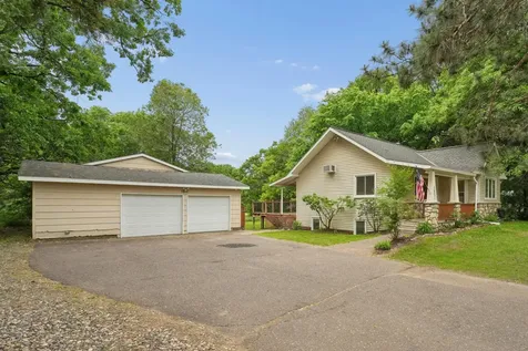 5831 E Viking Boulevard Wyoming MN 55092