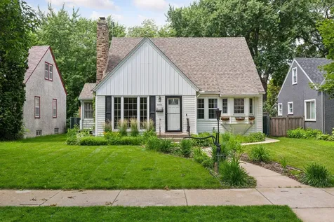 4145 Zenith Avenue N Robbinsdale MN 55422