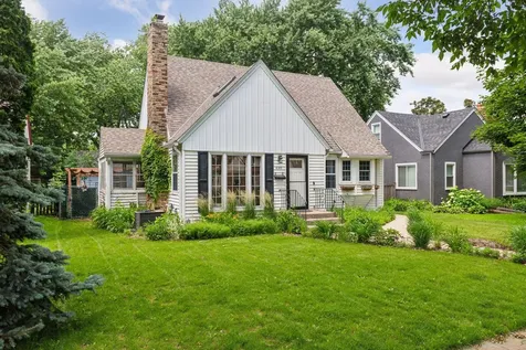 4145 Zenith Avenue N Robbinsdale MN 55422