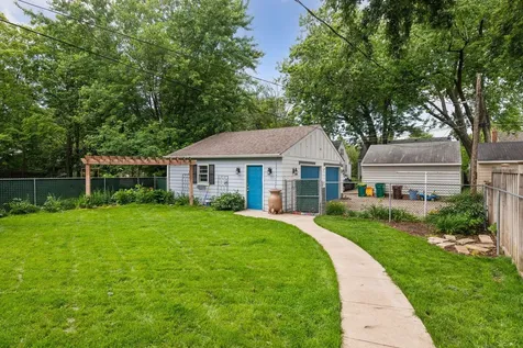 4145 Zenith Avenue N Robbinsdale MN 55422