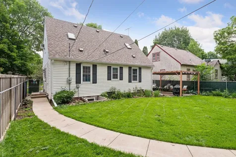 4145 Zenith Avenue N Robbinsdale MN 55422