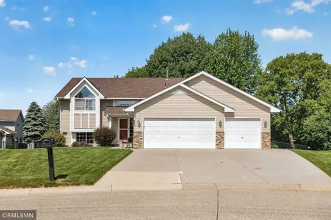 893 Marnie Circle S Maplewood MN 55119