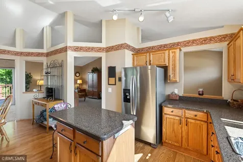 893 Marnie Circle S Maplewood MN 55119