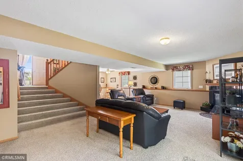 893 Marnie Circle S Maplewood MN 55119