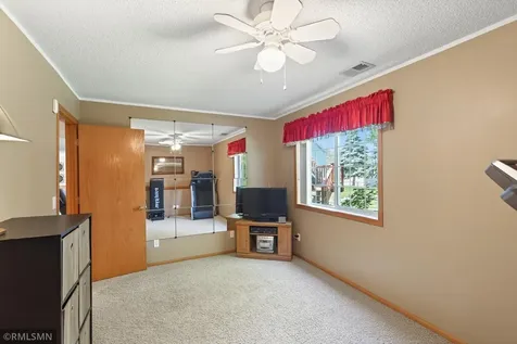 893 Marnie Circle S Maplewood MN 55119