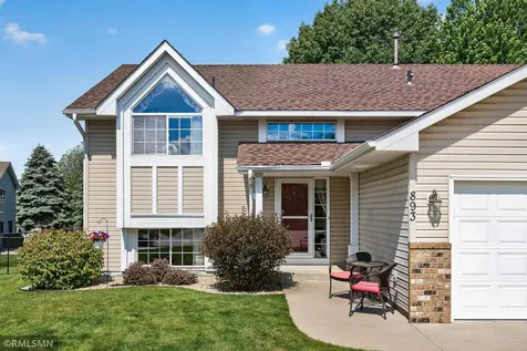 893 Marnie Circle S Maplewood MN 55119
