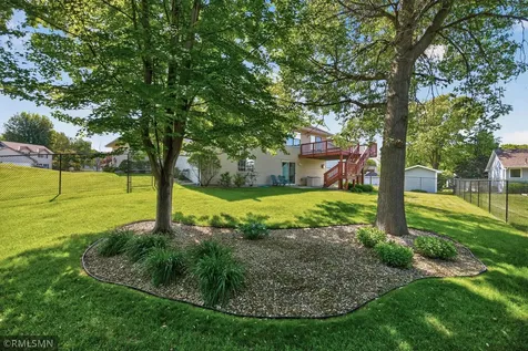 893 Marnie Circle S Maplewood MN 55119