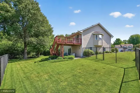 893 Marnie Circle S Maplewood MN 55119
