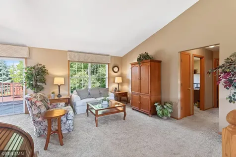 893 Marnie Circle S Maplewood MN 55119