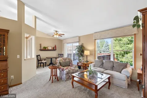 893 Marnie Circle S Maplewood MN 55119