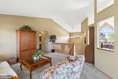 893 Marnie Circle S Maplewood MN 55119