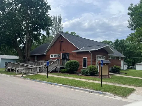 605 9th Avenue Clarkfield MN 56223