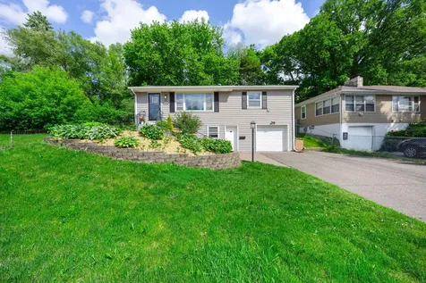 2736 Mcnair Drive N Robbinsdale MN 55422