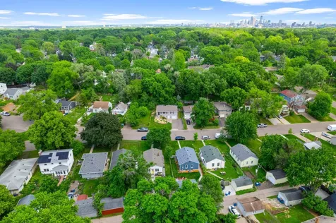 2736 Mcnair Drive N Robbinsdale MN 55422