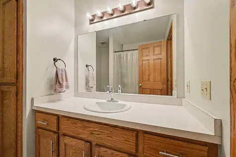 5654 Chatsworth Street N Shoreview MN 55126