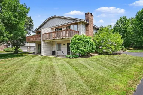 5654 Chatsworth Street N Shoreview MN 55126