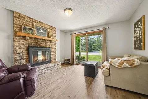 5654 Chatsworth Street N Shoreview MN 55126