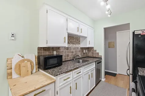 908 9th Avenue S Hopkins MN 55343