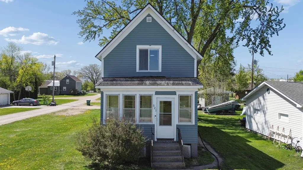 321 1st Street NE Plato MN 55370