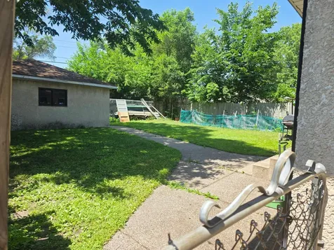 4929 Queen Avenue N Minneapolis MN 55430