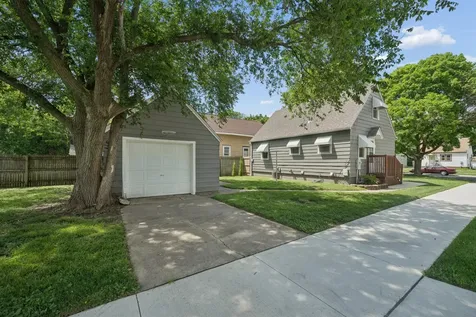 301 11th Avenue SW Austin MN 55912
