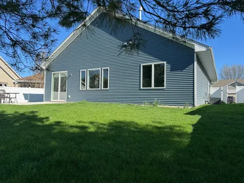 1118 Village Street SE New Prague MN 56071