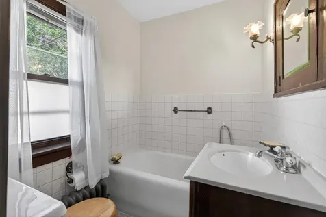 556 5th Avenue S South Saint Paul MN 55075