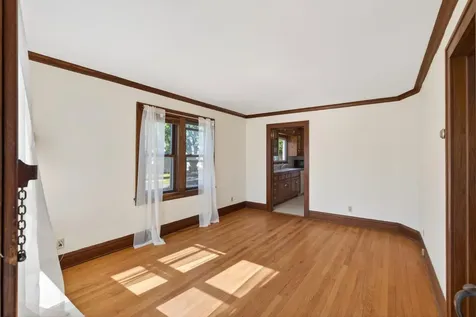 556 5th Avenue S South Saint Paul MN 55075