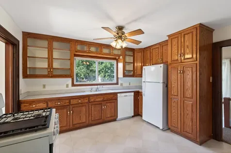 556 5th Avenue S South Saint Paul MN 55075