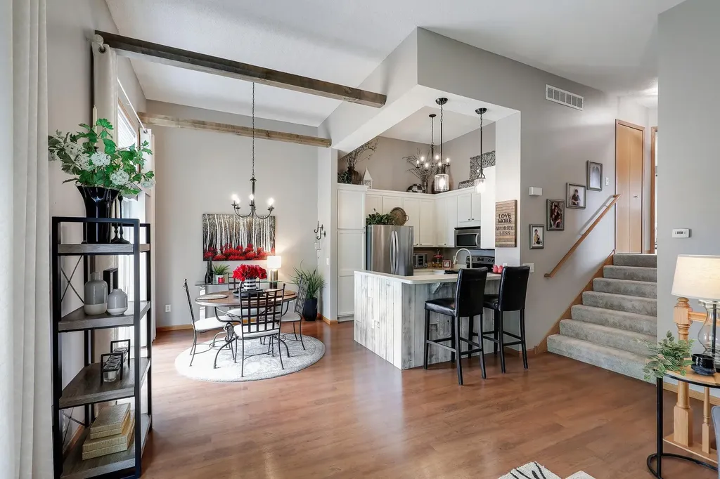 2186 Woodcrest Drive Woodbury MN 55129