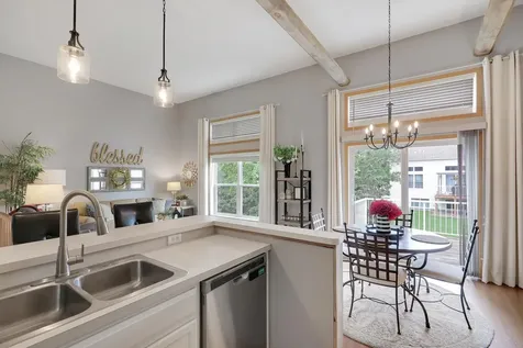 2186 Woodcrest Drive Woodbury MN 55129