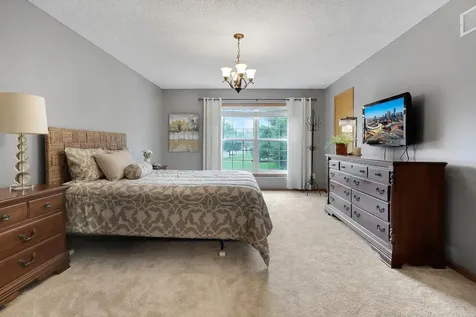 2186 Woodcrest Drive Woodbury MN 55129