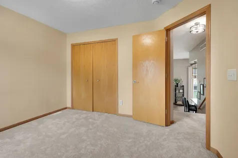 2186 Woodcrest Drive Woodbury MN 55129