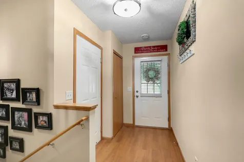 2186 Woodcrest Drive Woodbury MN 55129